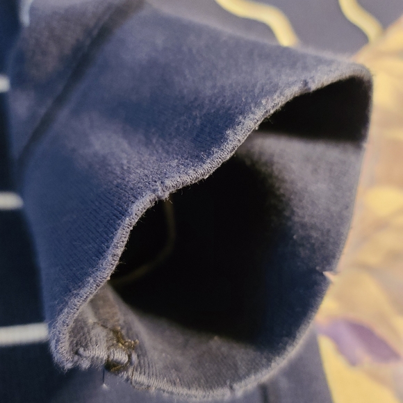 Distressed Long Sleeve Aero NY - Picture 4 of 4